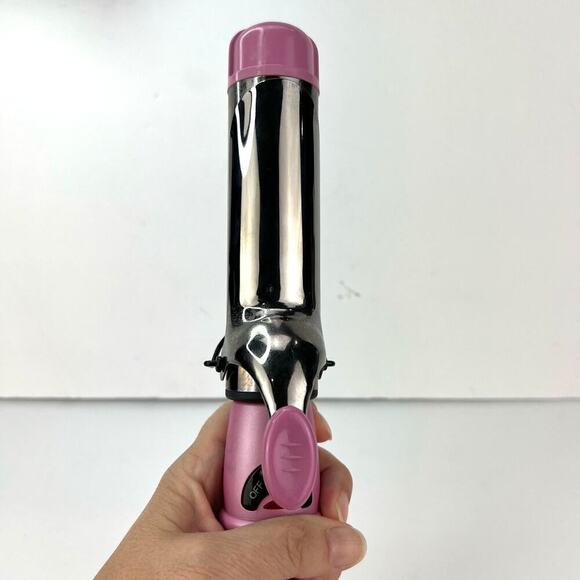 REVLON Revlon Titanium Large Barrel Curl Stay Styling Iron 1 1/2" Pink/Black - Picture 2 of 9